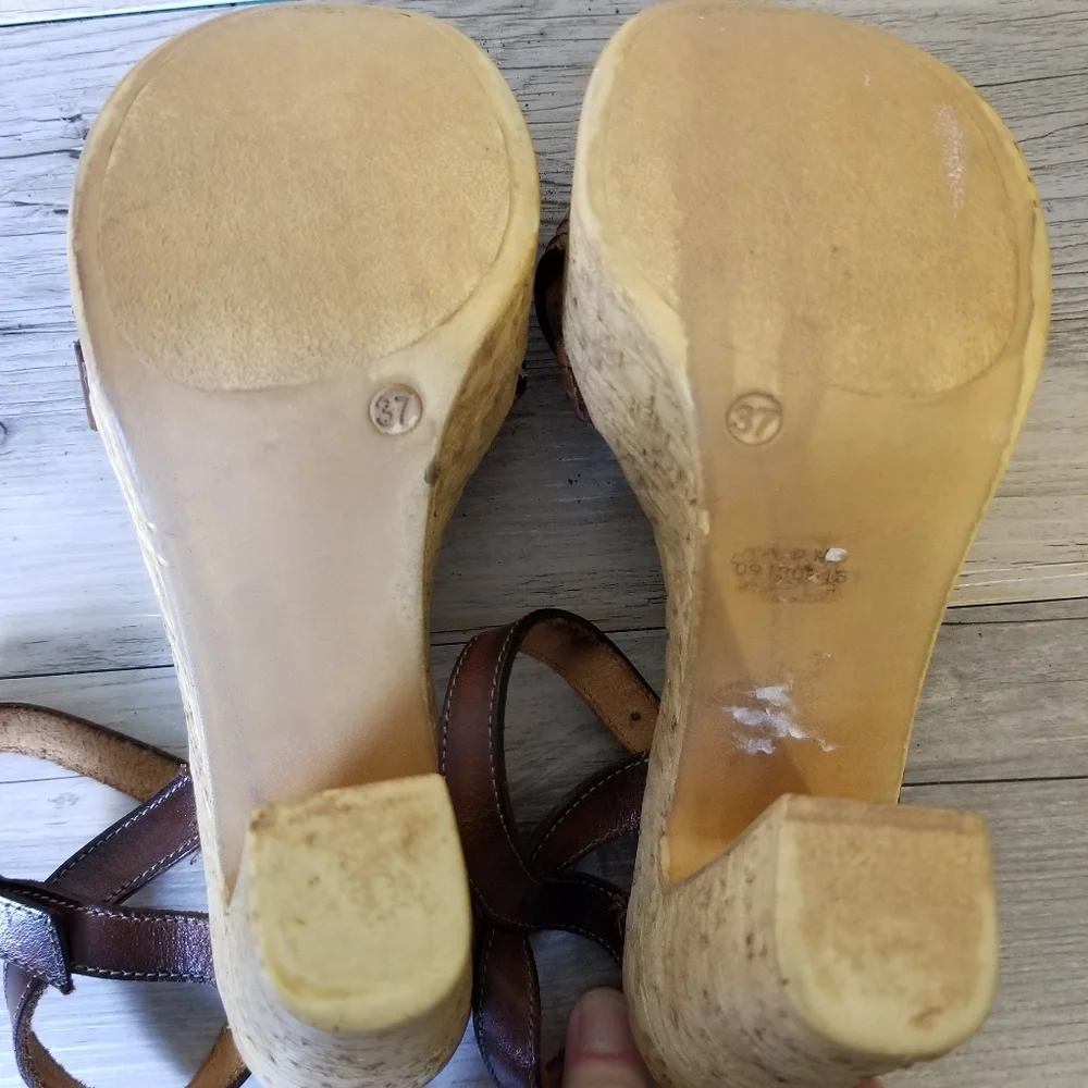 Kokka Leather Handmade Faux Wood/Cork Platform Heel Sandals